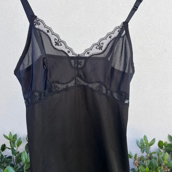 Black lace trim mesh silky chemise slip dress, size M-L 🖤 - Picture 2 of 9